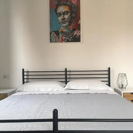 Appartamento Joivy Stylish In Centre Of Cernobbio